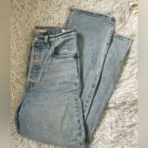 levi’s light wash ribcage straight leg